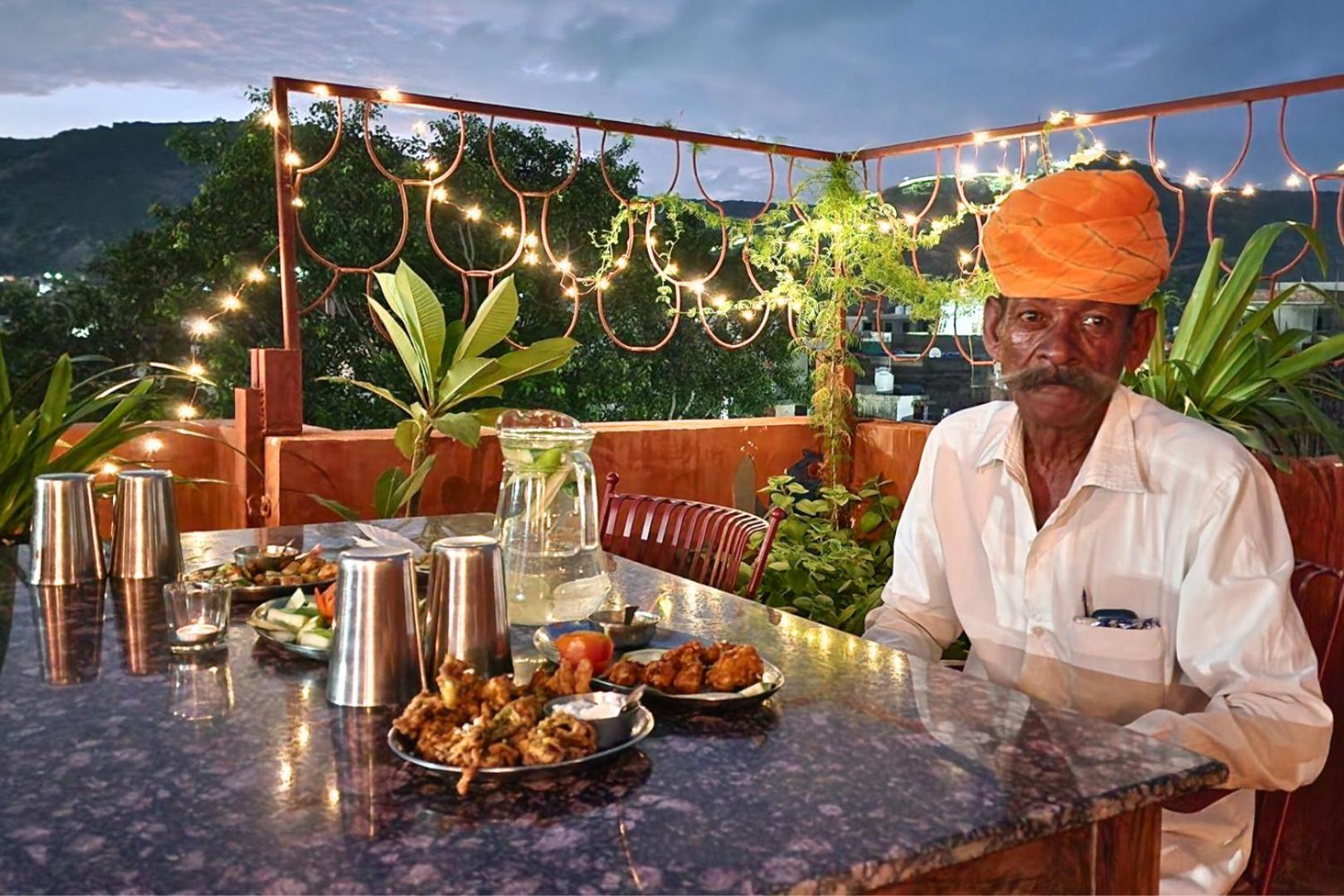 Chillout - A Boutique Hotel & Rooftop Restaurant Jaipur Bagian luar foto