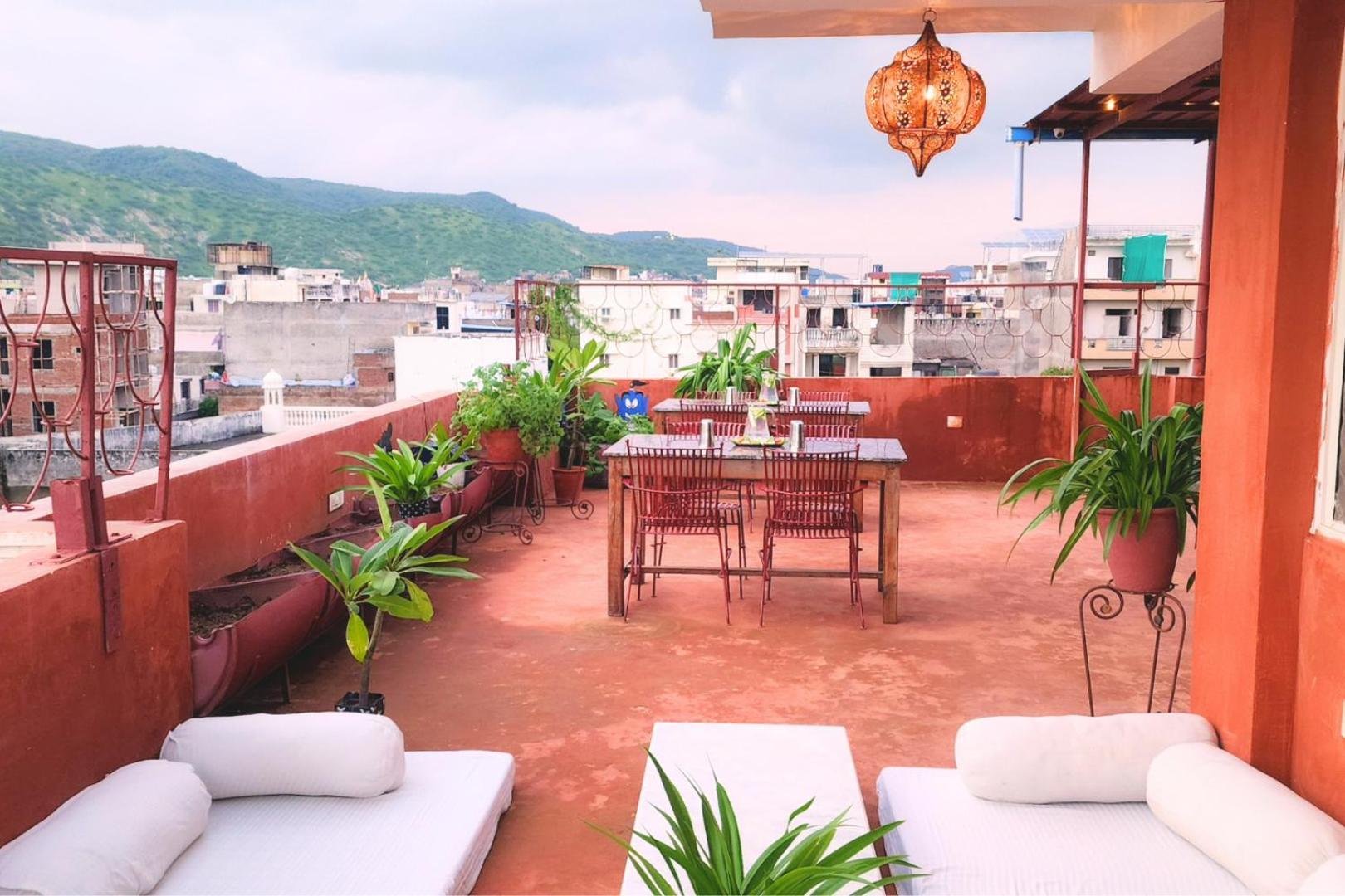 Chillout - A Boutique Hotel & Rooftop Restaurant Jaipur Bagian luar foto